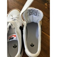 Nike Kids Air Force 1 Low Sneakers White & Maroon | Size 2Y