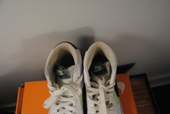 Nike Blazer Mid ’77 SE ‚Double Swoosh White Blk Vapor Green DD1847-101 Youth 5Y