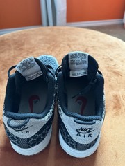 Nike Air Force 1 Low Top Kids Sneakers Black/White/Gray Size 8 DM0590-001