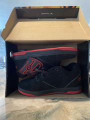 Heelys Propel 2.0 Youth US 5 Black/Red Lace-Up Wheeled Low-Top Sneakers