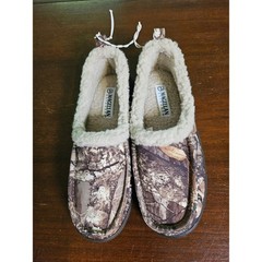 Magellan Outdoors Slippers Kids Size 2 Camo Faux Fur Lined Moccasins