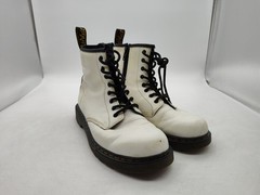 Unisex Juniors-White-Dr. Martens Boots-1460J-Size Women’s/Girls 5/Men’s/Boys 4