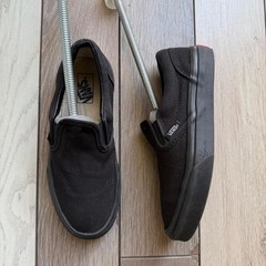 Vans classic slip on triple black