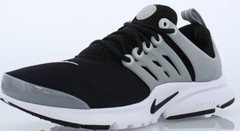 nEW Nike Presto Youth / Womens Sizes Running Sports Fitness Training Comfort