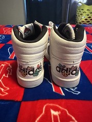 Rare Adidas Pokemon x Hoops 2.0 Mid J ‚Kanto‘ Kids Basketball Shoes Size 2 1/2