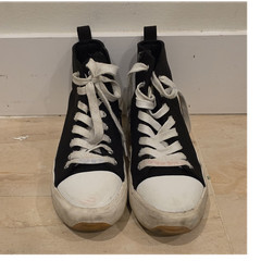 Art Class High-Top Sneakers Black White Unisex Kids Size 5 Side Zipper