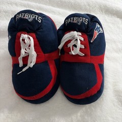 Forever Collectibles Slip-On Slipper Kids Medium New England Patriots