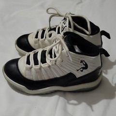 Shaq Unisex Kids High Top Athletic Sneakers White Black Size 12 Basketball