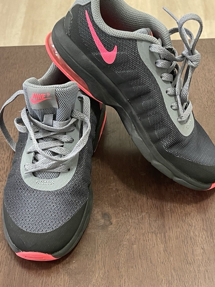 Nike Air Max Invigor PS Gray Pink Size 3Y 749576-006 Size 1y