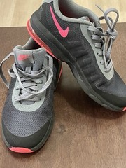 Nike Air Max Invigor PS Gray Pink Size 3Y 749576-006 Size 1y