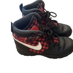 Nike Manoa LTR GS Black Red Buffalo Plaid Boots Kids Size 3Y