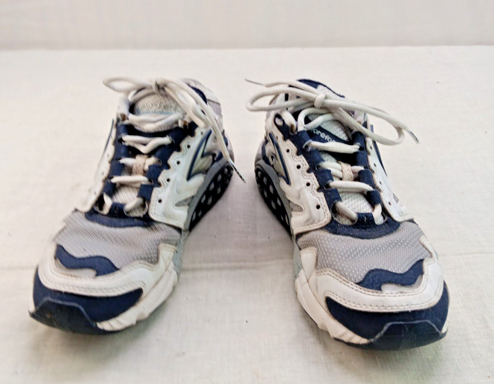 Brooks Ariel GTS24 Running Shoes Size 9.5 Kids White/Blue/Gray Hydroflow Forefon