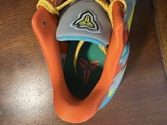 Nike KOBE 8 PROTRO VENICE BEACH GS Size 7Y/Women’s 8.5 HF7319-001 VIII
