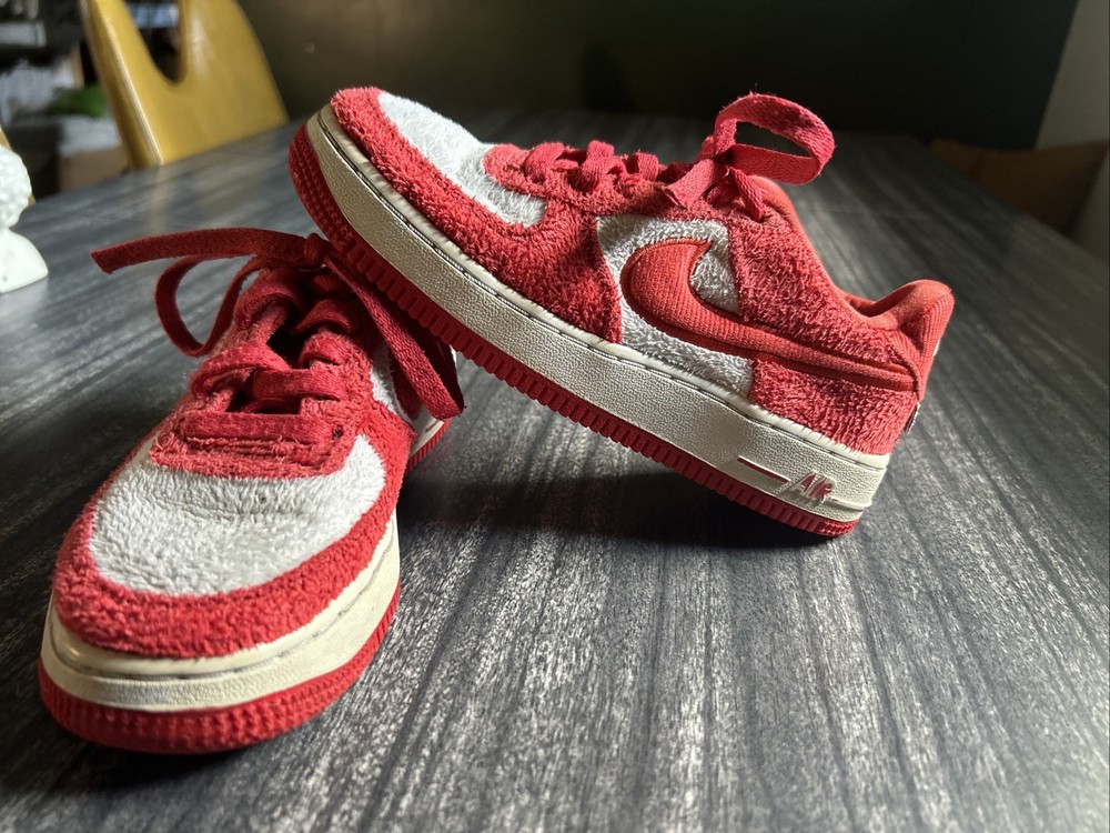 Nike Air Force 1 Valentines Day Red White FZ3552-612 Youth Size 3Y Pre Owned
