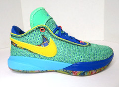Nike LeBron 20 SE GS Kaleidoscope Youth Size 7Y Sneakers DV3021-300 Basketball