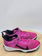 Nike Omni Multi-Court Laser Fuchsia youth Basketball Shoes size 1Y