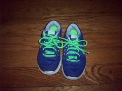 Nike Youth Flex 2015 RUN ( Size 4Y) Blue/Green/Grey 724988-402 Run shoe
