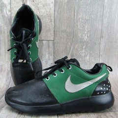 Kate Smith Nike X Doernbecher Roshe Run Youth Green Black Sneaaker Shoe Sz 3.5