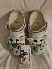 NWB Crocs Star Wars Grogu Classic Clog Sz 6 J6 Kids Baby Yoda Sandals