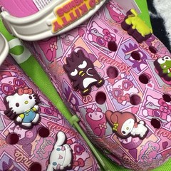 🌸 Crocs hello kitty c-10 👧 Limited Edition Fast Shipping.