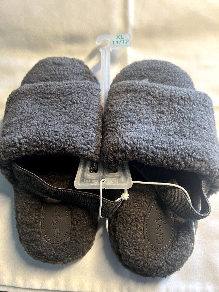 Toddler Single Strap Faux Shearling Slippers XL ~ 11/12 – CAT and JACK NEW!!!