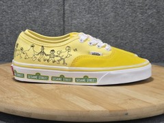 Sesame Street x Vans Authentic Sesame Street Family Youth Sz 3.5 Shoes Sneakers