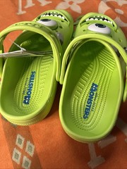 Crocs Monsters Inc Mike Wazowski Clogs Green Kids Size J2 Disney Pixar New