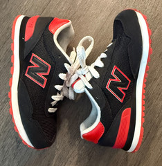 New Balance Little Kids‘ 515 V1 Hook and Loop Sneaker Red Black White – Size 13k