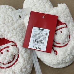 NWT Kid’s Santa Smiley Slippers Size 11-12 Wondershop Off White