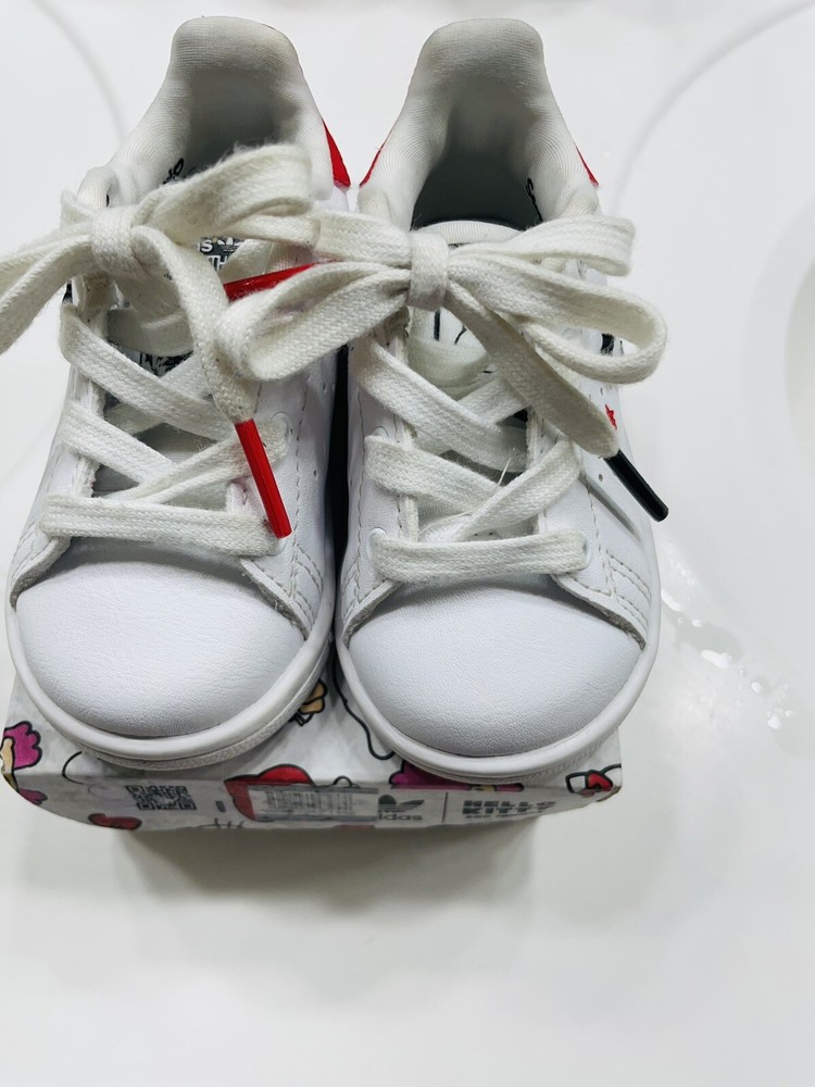 Adidas x HELLO KITTY Stan Smith Classic White Shoe / Toddler Size 4