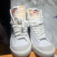 Size 4.5 (GS) – Nike Blazer Mid 77 White Black