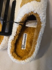 Cute! NO BOUNDARIES KidsSize 5-6 Easy On Memory Foam Teddy Bear Slippers