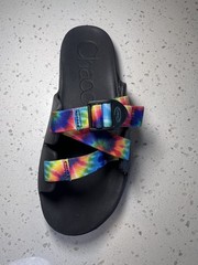 Chaco Chillos Slides Shoes Black Rainbow Tie Dye Adjustable Beach Pool Kids Sz 5