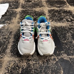 Nike LeBron Witness 7 Grey Fog Multi-Color Size 4y, Good Condition, No Box