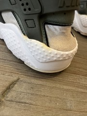 Nike Huarache Run GS size 6.5Y