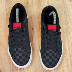 Vans Youth Seldan Checkerboard Skateboard Sneakers Black Red Size 2 Big Kid