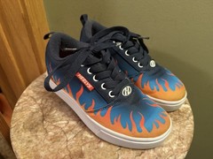 Size 3Y Youth Heelys Pro 20 Print Canvas Skate Wheel Roller Shoes Flames Blue