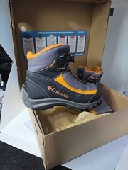 Columbia Youth Winter Trek Omni Grip winter boots Grey & orange BY1270 Size 3