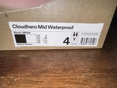 Size Youth 4 On Cloudhero Mid Waterproof Women’s 5.5 Black White 3YD30020299 NIB
