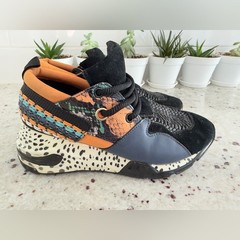 Steve Madden Chunky Trail Snakers- Basket Weave Back- Size 6.5