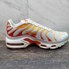 Nike Air Max Plus 1 White Red Laser Orange FN3857-100 GS Size 4.5Y Women’s 6 NIB