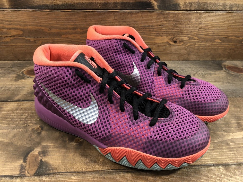 Nike Kyrie 1 Easter Size 5.5Y