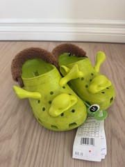 Crocs Shrek Clog. Kid Size J1