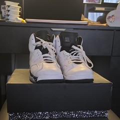 Jordan Air Jordan 6 Retro Reverse Oreo Sneakers 6.5Y White Black Unisex Kids