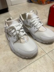 Size 5 (GS) – Nike Huarache Run Low White Pure Platinum