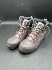Nike Manoa Boot Youth Size 7