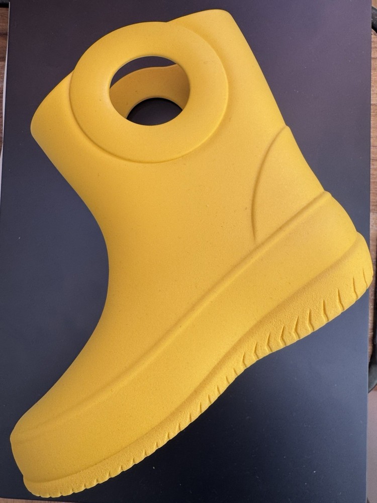 Yellow Kids Unisex Waterproof Rubber Rain Boots, Pull On, Flat Heel, Mid-Calf