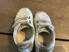 VEJA Small Esplar Hook & Loop Sneakers Youth Size 12