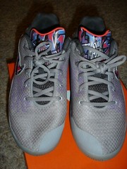 Nike Kyrie Irving Flytrap II 2 grey & bright crimson basketball shoes 5Y in box
