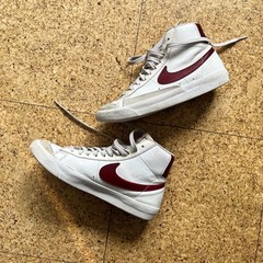 NIKE Blazer Mid 77 White Team Red Burgundy DA4086-102 Youth 6.5Y DISTRESSED